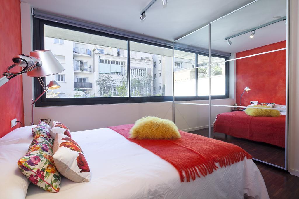 Apartment Barcelona Rentals - Private Pool And Garden Center Eksteriør billede