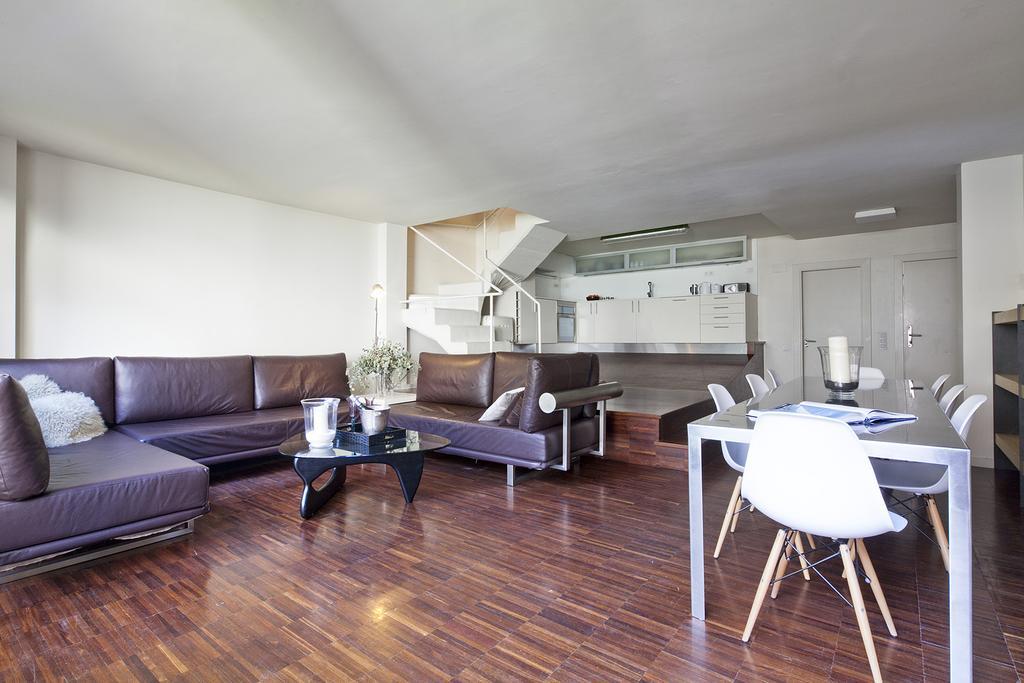 Apartment Barcelona Rentals - Private Pool And Garden Center Eksteriør billede
